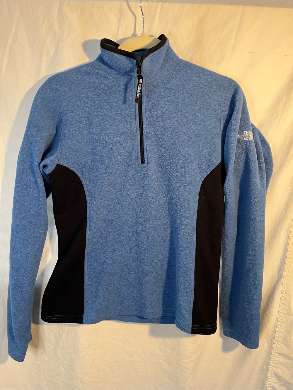 The North Face Sky Blue 1/4 Zip Fleece with Black Side Panels S